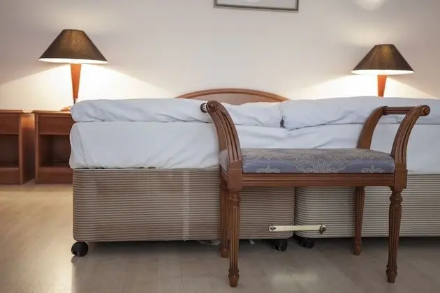 Standard Tek Büyük Yataklı Oda