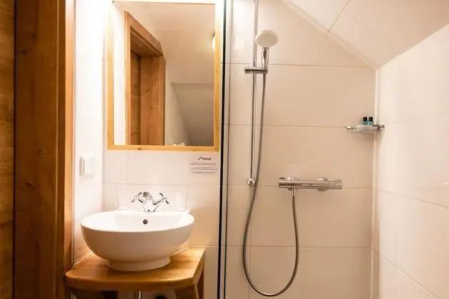 Tek Büyük Yataklı Oda (Kleines Doppelzimmer, Souterrain)