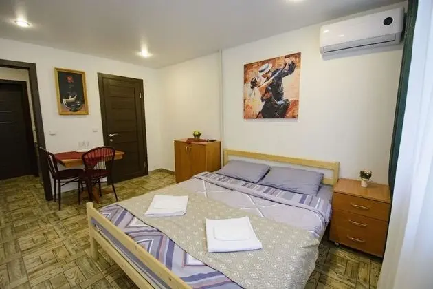 Standard Tek Büyük Yataklı Oda
