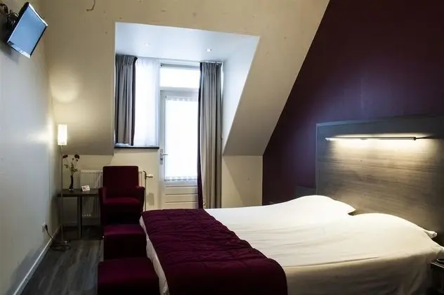 Tek Büyük Yataklı Oda, Balkon
