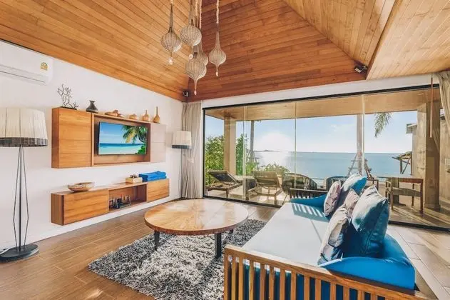 1 Bedroom Beach Front Pool Villa