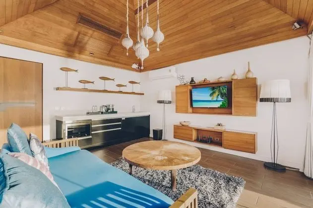 1 Bedroom Beach Front Pool Villa