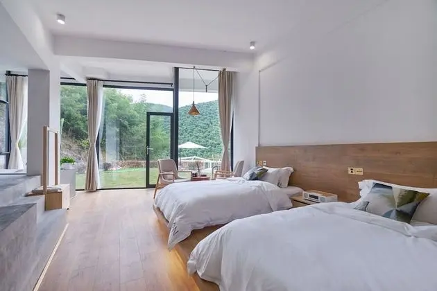 İki Ayrı Yataklı Oda, Dağ Manzaralı