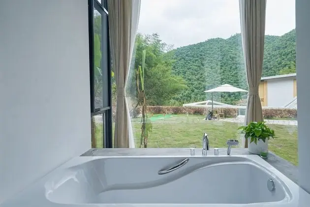 İki Ayrı Yataklı Oda, Dağ Manzaralı