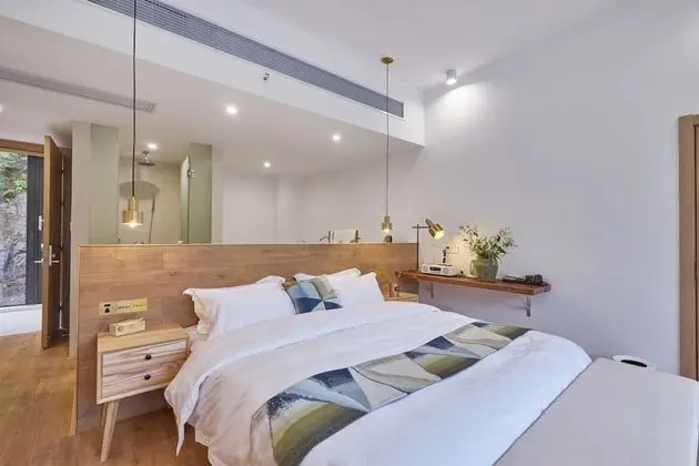 Tek Büyük Yataklı Oda, Dağ Manzaralı