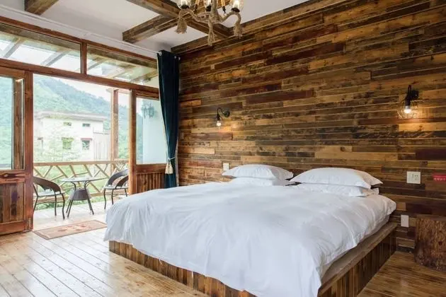 Deluxe Tek Büyük Yataklı Oda, Küvet