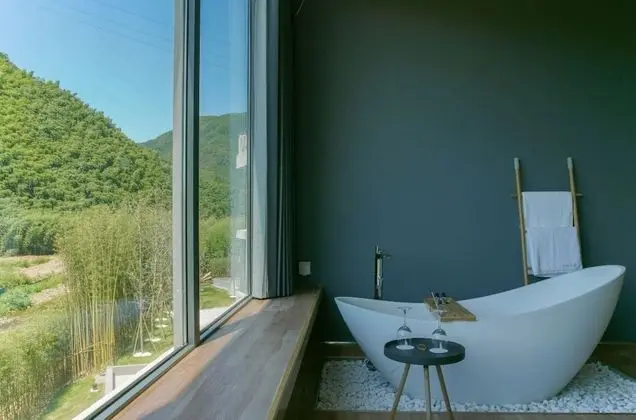 Classic Tek Büyük Yataklı Oda