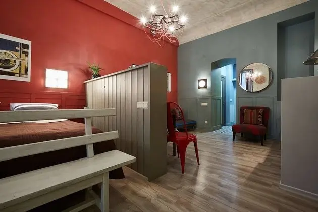 Superior Apart Daire (Red)