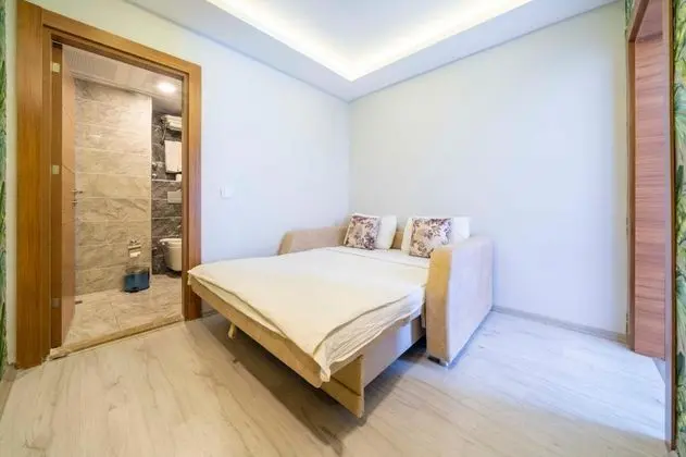 Aile Odası, Bahçe Manzaralı, Balkonlu