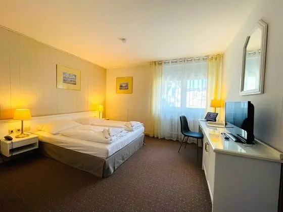 Comfort Tek Büyük Yataklı Oda