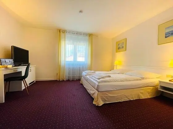 Comfort Tek Büyük Yataklı Oda