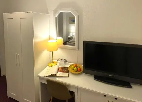 Comfort Tek Büyük Yataklı Oda