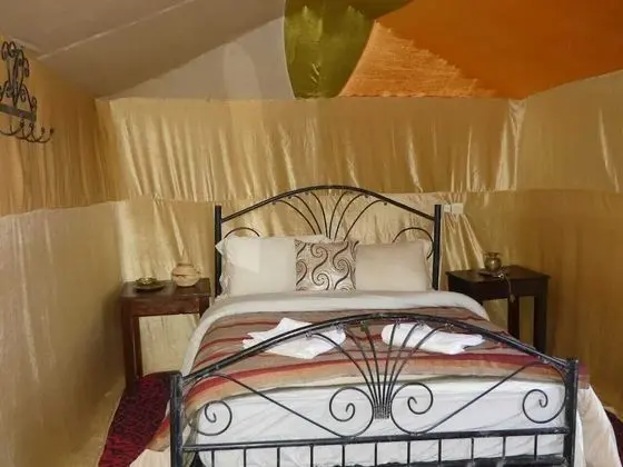 Traditional Çadır, 1 Çift Kişilik Yatak