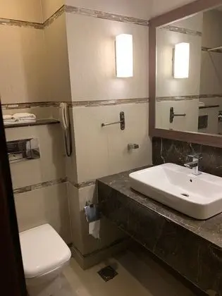 Deluxe Tek Büyük Yataklı Oda, Bahçe Manzaralı