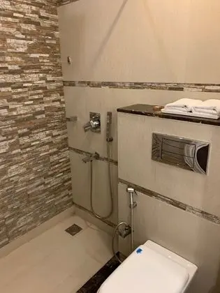 Deluxe Tek Büyük Yataklı Oda, Bahçe Manzaralı