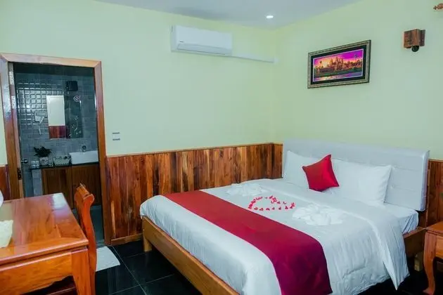 Deluxe Tek Büyük Yataklı Oda