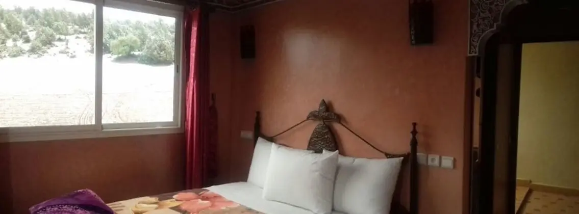 Basic Tek Büyük Yataklı Oda