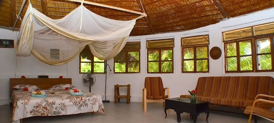 Superior Tek Büyük veya İki Ayrı Yataklı Oda, 1 Yatak Odası, Plaj Manzaralı, Denize Sıfır