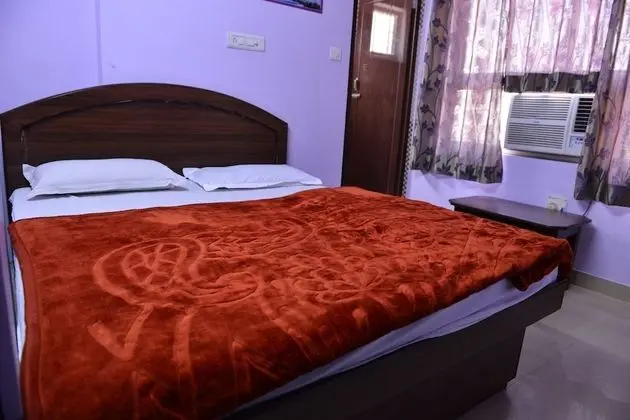 Semi Deluxe AC Room