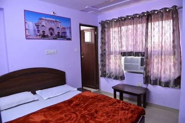 Semi Deluxe AC Room