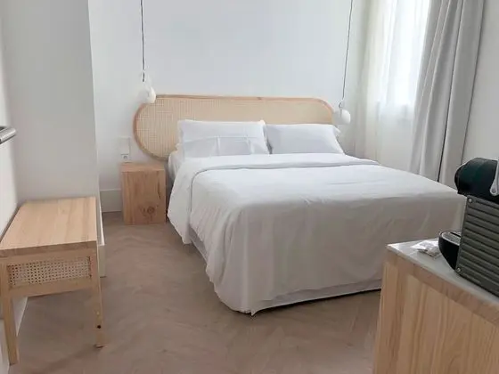 Basic Tek Büyük Yataklı Oda