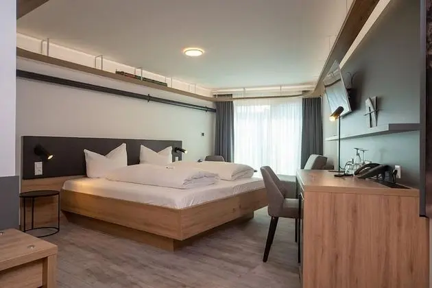 Tek Büyük Yataklı Oda