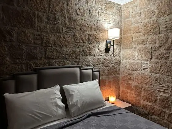 Standard Double Stone Oda