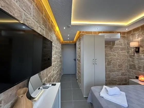 Standard Double Stone Oda