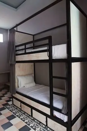 Standard 4 Bed Mixed Dorm Ensuite