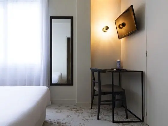 Standard Tek Büyük Yataklı Oda