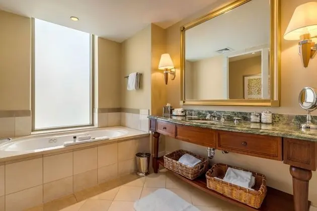 Premier Oda, 2 Çift Kişilik Yatak, Engellilere Uygun (Roll In Shower)