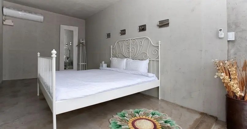 Room 101: Duplex Pool Villa