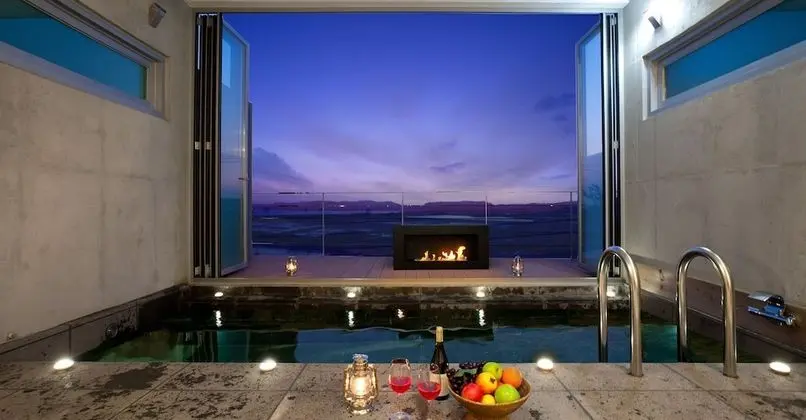 Room 103: Duplex Pool Villa