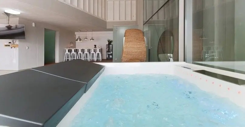 Room 105: Family Spa Room