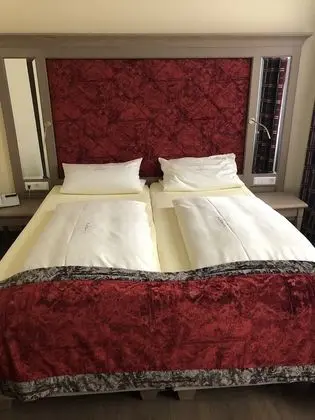 Luxury Tek Büyük Yataklı Oda (Rossini)