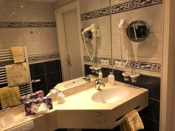 Luxury Tek Büyük Yataklı Oda (Rossini)