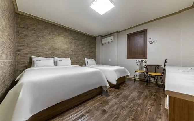 Oda (Twin (Double + Single))