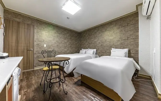 Oda (Twin (Double + Single))