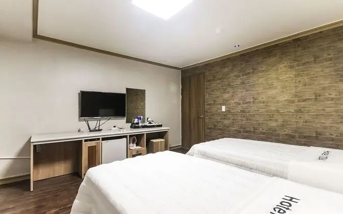 Oda (Twin (Double + Single))