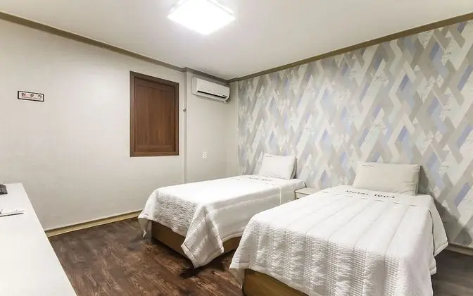 Oda (Twin (Double + Single))