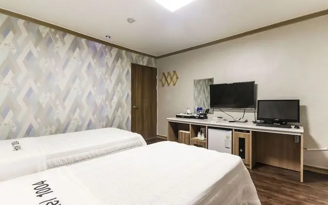 Oda (Twin (Double + Single))