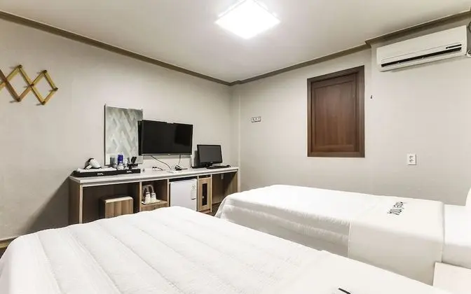 Oda (Twin (Double + Single))