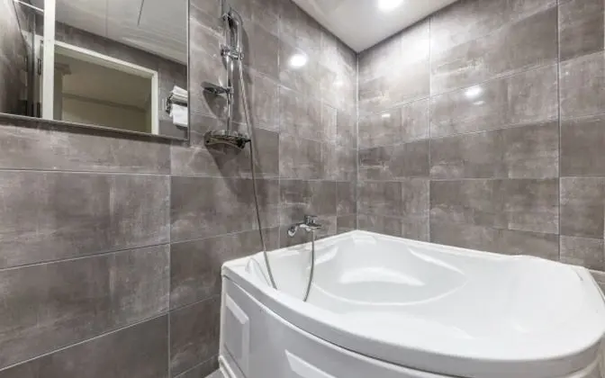 Oda (Air Purifying Room - Bathtub (Netflix)