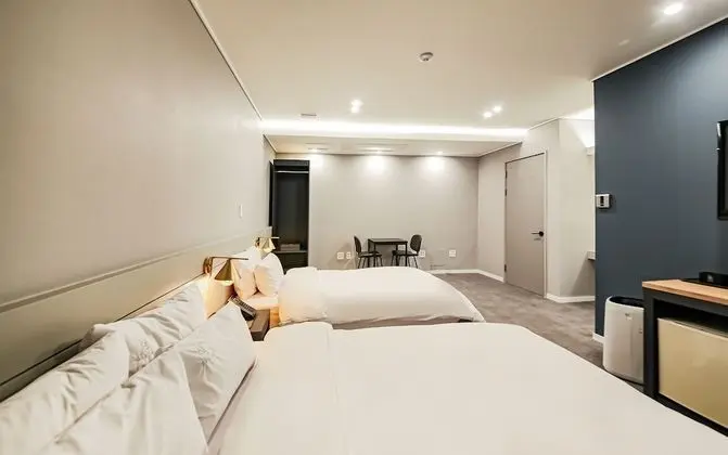 Oda (Business twin bed (large king double )