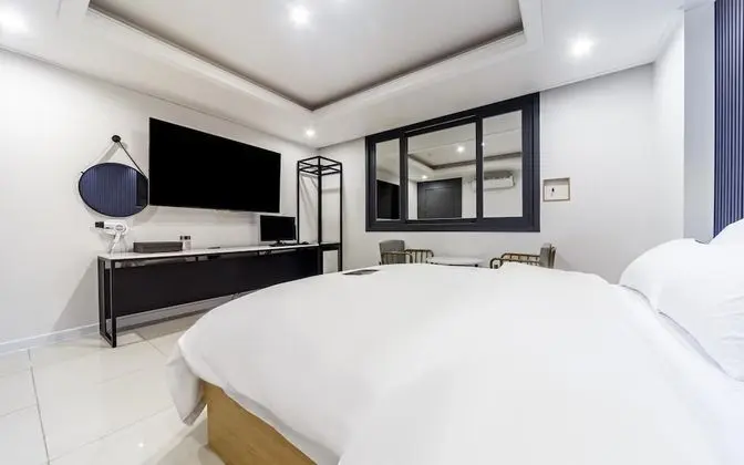 Oda (Standard (with Ace bed) (with Samsung)
