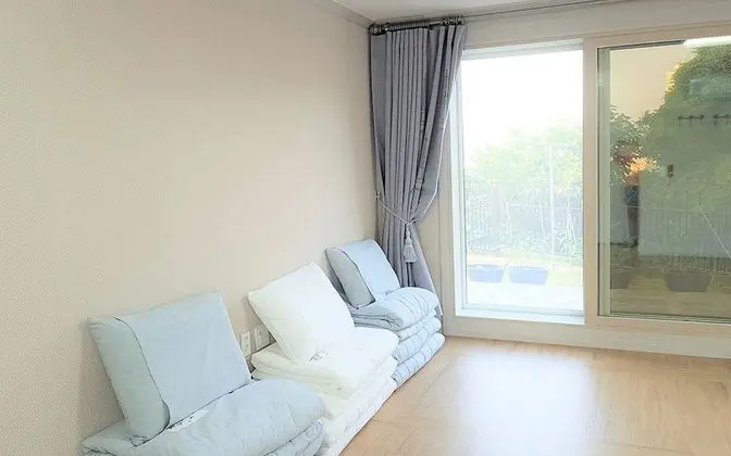 Oda (Full of Sunshine Room)