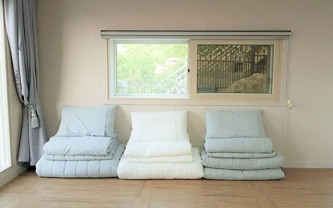 Oda (Full of Sunshine Room)