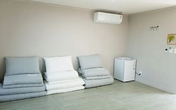 Oda (Full of Sunshine Room)