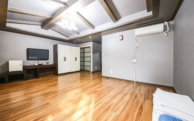 Oda (Ondol (Deluxe))