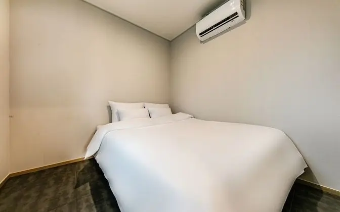 Oda (VIP1-701 (duplex karaoke terrace))